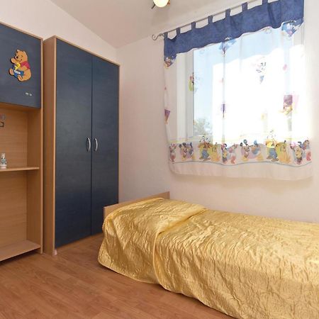 3 Bedroom Gorgeous Apartment In Marčana מראה חיצוני תמונה